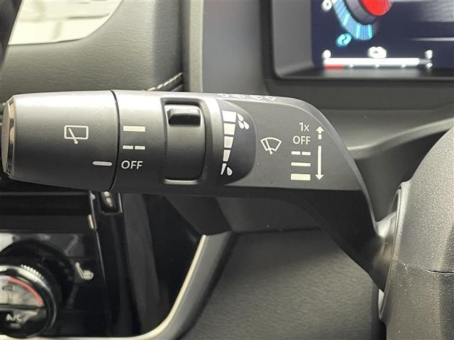 エクストレイル Ｇ　ｅ－４ＯＲＣＥ　４ＷＤ　登録済未使用車　ニッサンコネクトナビ　プロパイロット　デジタルインナーミラー　ヘッドアップディスプレイ　全席シートヒーター　ステアリングヒーター　左右独立調整エアコン（9枚目）
