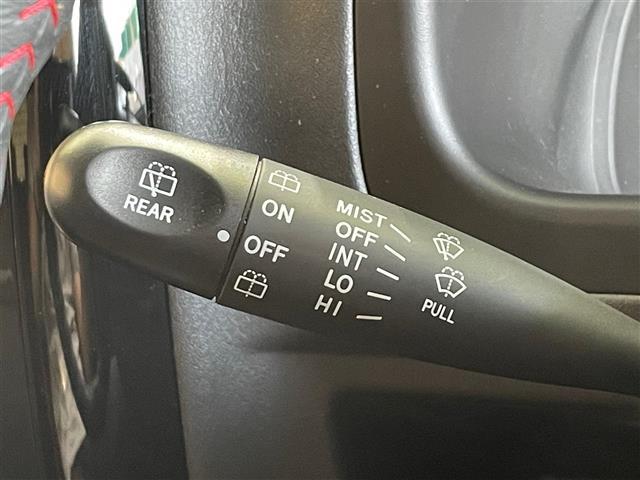 ジムニー クロスアドベンチャー　高低切り替え式パートタイム４ＷＤ　ターボ　Ｐｉｏｎｅｅｒナビ（ＣＤ　ＤＶＤ　フルセグ　ＳＤ　ＵＳＢ　Ｂｌｕｅｔｏｏｔｈ）　運転席シートヒーター　電動格納ウインカーミラー　ヘッドライトレベライザー（5枚目）