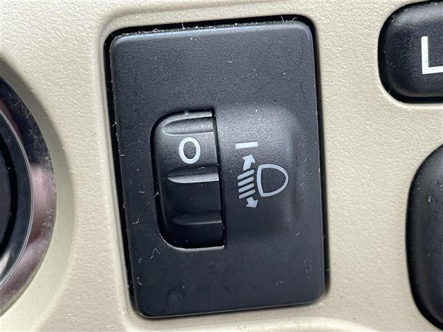 プレミオ １．８Ｘ　Ｌパッケージ　４ＷＤ　寒冷地仕様　オートエアコン　純正ナビ　バックカメラ　ワンセグＴＶ　ＥＴＣ　ヘッドライトレベライザー　オートライト　フォグランプ　オールオートパワーウインドウ（14枚目）