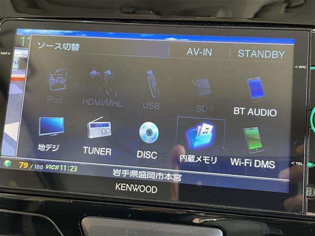 タント カスタムＸ　４ＷＤ　左側パワースライドドア　アイドリングストップ　ＫＥＮＷＯＯＤナビ　バックカメラ　フルセグＴＶ　オートエアコン　ロールサンシェード　オートライト　ＬＥＤヘッドライト　純正１４インチアルミホイール（9枚目）