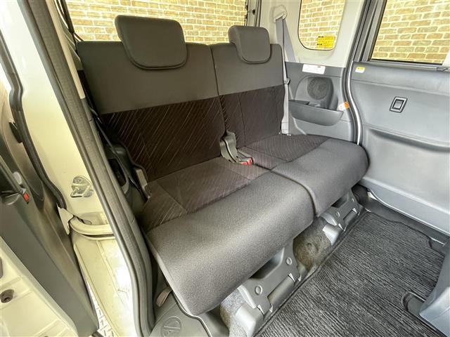 タント カスタムＸ　４ＷＤ　左側パワースライドドア　アイドリングストップ　ＫＥＮＷＯＯＤナビ　バックカメラ　フルセグＴＶ　オートエアコン　ロールサンシェード　オートライト　ＬＥＤヘッドライト　純正１４インチアルミホイール（18枚目）