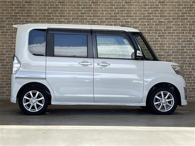 タント カスタムＸ　４ＷＤ　左側パワースライドドア　アイドリングストップ　ＫＥＮＷＯＯＤナビ　バックカメラ　フルセグＴＶ　オートエアコン　ロールサンシェード　オートライト　ＬＥＤヘッドライト　純正１４インチアルミホイール（29枚目）