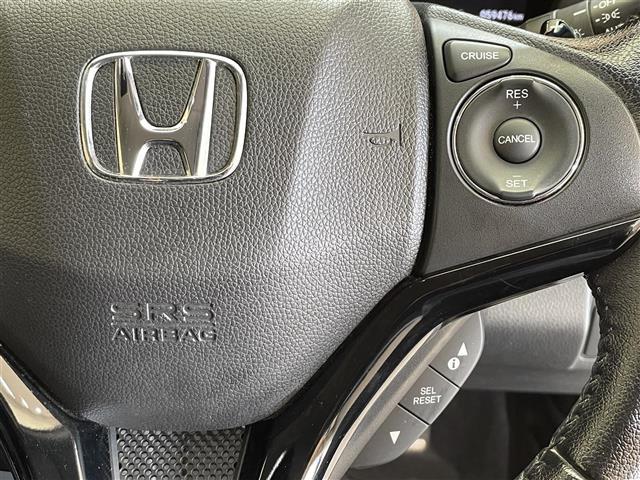 ヴェゼル ハイブリッドＸ　４ＷＤ　シティブレーキアクティブシステム　横滑り防止装置　パドルシフト　オートブレーキホールド　シートヒーター　純正ナビ　フルセグＴＶ　ＬＥＤヘッドライト　バックカメラ　ＥＴＣ　チップアップシート（6枚目）