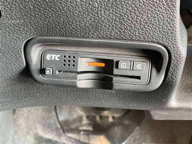 ヴェゼル ハイブリッドＸ　４ＷＤ　シティブレーキアクティブシステム　横滑り防止装置　パドルシフト　オートブレーキホールド　シートヒーター　純正ナビ　フルセグＴＶ　ＬＥＤヘッドライト　バックカメラ　ＥＴＣ　チップアップシート（19枚目）