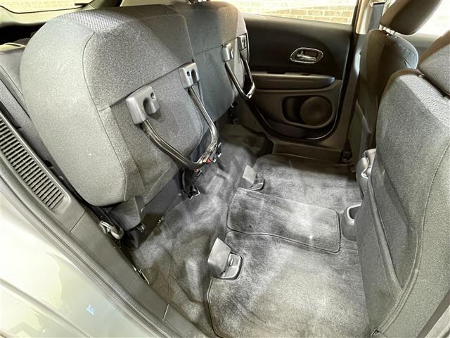 ヴェゼル ハイブリッドＸ　４ＷＤ　シティブレーキアクティブシステム　横滑り防止装置　パドルシフト　オートブレーキホールド　シートヒーター　純正ナビ　フルセグＴＶ　ＬＥＤヘッドライト　バックカメラ　ＥＴＣ　チップアップシート（24枚目）