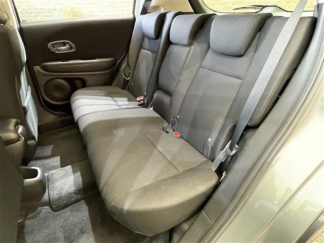 ヴェゼル ハイブリッドＸ　４ＷＤ　シティブレーキアクティブシステム　横滑り防止装置　パドルシフト　オートブレーキホールド　シートヒーター　純正ナビ　フルセグＴＶ　ＬＥＤヘッドライト　バックカメラ　ＥＴＣ　チップアップシート（25枚目）