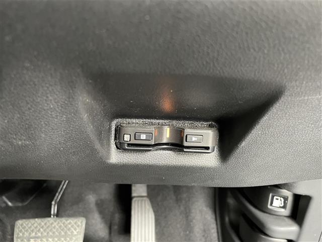 シャトル ハイブリッドＸ　パドルシフト　クルーズコントロール　社外ディスプレイオーディオ　Ｂｌｕｅｔｏｏｔｈ／ＣＤ／ＡｐｐｌｅＣａｒＰｌａｙ　　バックカメラ　社外コーナーセンサー　ビルトインＥＴＣ　前後ドライブレコーダー（6枚目）