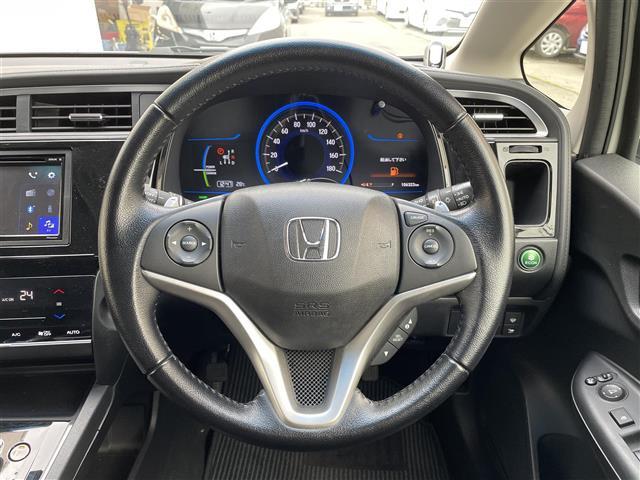 シャトル ハイブリッドＸ　パドルシフト　クルーズコントロール　社外ディスプレイオーディオ　Ｂｌｕｅｔｏｏｔｈ／ＣＤ／ＡｐｐｌｅＣａｒＰｌａｙ　　バックカメラ　社外コーナーセンサー　ビルトインＥＴＣ　前後ドライブレコーダー（11枚目）