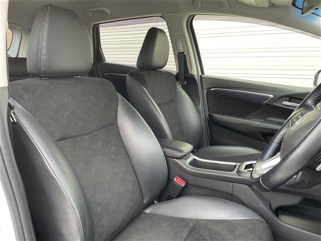 シャトル ハイブリッドＸ　パドルシフト　クルーズコントロール　社外ディスプレイオーディオ　Ｂｌｕｅｔｏｏｔｈ／ＣＤ／ＡｐｐｌｅＣａｒＰｌａｙ　　バックカメラ　社外コーナーセンサー　ビルトインＥＴＣ　前後ドライブレコーダー（15枚目）