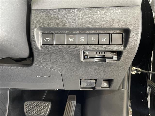 ハリアーハイブリッド Ｚ　ワンオーナー　４ＷＤ　モデリスタエアロ　寒冷地仕様　ＪＢＬプレミアムサウンドシステム　パノラミックビューモニター　ハンズフリーパワーバックドア　置くだけ充電　ＡＣ１００Ｖ１５００Ｗコンセント（21枚目）