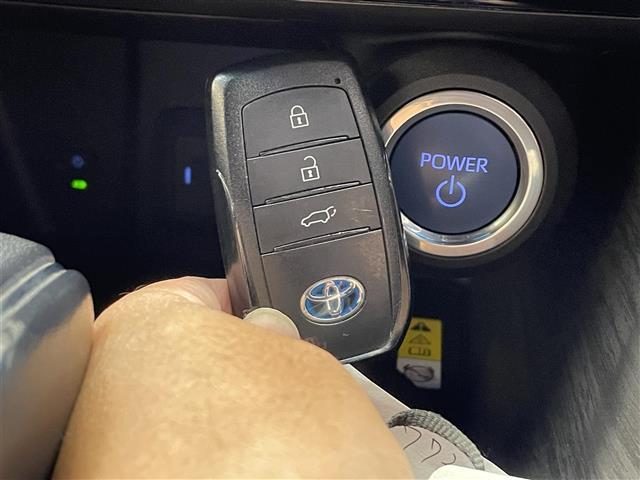 ハリアーハイブリッド Ｚ　ワンオーナー　４ＷＤ　モデリスタエアロ　寒冷地仕様　ＪＢＬプレミアムサウンドシステム　パノラミックビューモニター　ハンズフリーパワーバックドア　置くだけ充電　ＡＣ１００Ｖ１５００Ｗコンセント（24枚目）