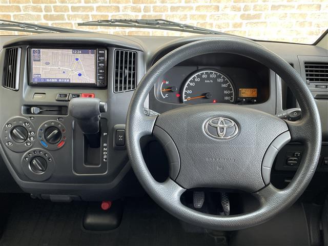 タウンエースバン ＧＬ　４ＷＤ　センターデフロック　純正ナビ　バックカメラ　ドライブレコーダー　フォグランプ　ヘッドライトレベライザー　純正ゴムマット　パワーウインドウ　１３インチアルミホイール（3枚目）