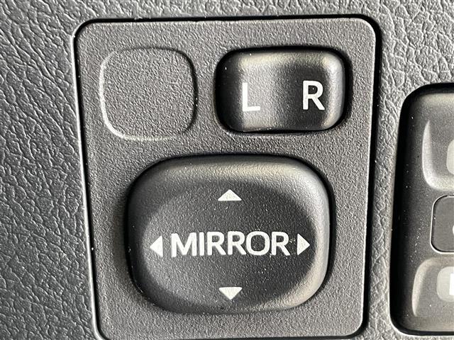 タウンエースバン ＧＬ　４ＷＤ　センターデフロック　純正ナビ　バックカメラ　ドライブレコーダー　フォグランプ　ヘッドライトレベライザー　純正ゴムマット　パワーウインドウ　１３インチアルミホイール（17枚目）