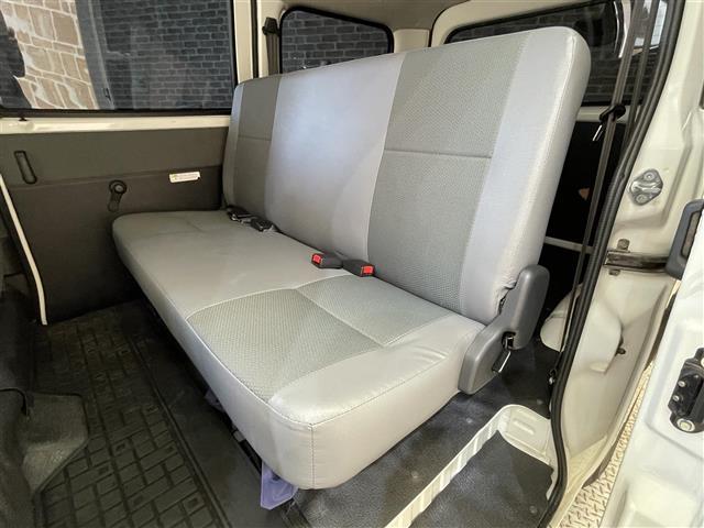 タウンエースバン ＧＬ　４ＷＤ　センターデフロック　純正ナビ　バックカメラ　ドライブレコーダー　フォグランプ　ヘッドライトレベライザー　純正ゴムマット　パワーウインドウ　１３インチアルミホイール（24枚目）