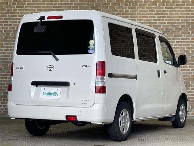 タウンエースバン ＧＬ　４ＷＤ　センターデフロック　純正ナビ　バックカメラ　ドライブレコーダー　フォグランプ　ヘッドライトレベライザー　純正ゴムマット　パワーウインドウ　１３インチアルミホイール（32枚目）