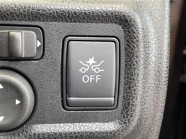 ノート ｅ－パワー　Ｘ　ＦＯＵＲ　Ｖセレクション　４ＷＤ　アラウンドビューモニター　エマージェンシーブレーキ　レーンアシスト　前後ソナー　インテリジェントルームミラー　横滑り防止装置　ヒルスタートアシスト　純正ナビ　フルセグＴＶ　ＬＥＤヘッドライト（18枚目）