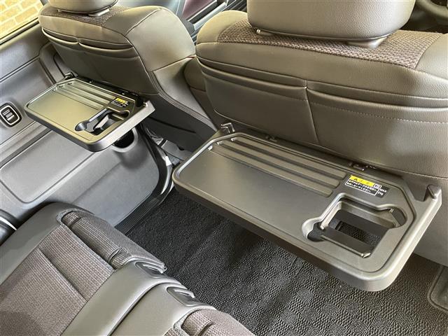 スペーシアカスタム ハイブリッドＸＳ　４ＷＤ　両側パワースライドドア　マルチユースフラップ　ヘッドアップディスプレイ　スズキセーフティサポート　デュアルセンサーブレーキサポート　アダプティブクルーズコントロール　コーナーセンサー（23枚目）