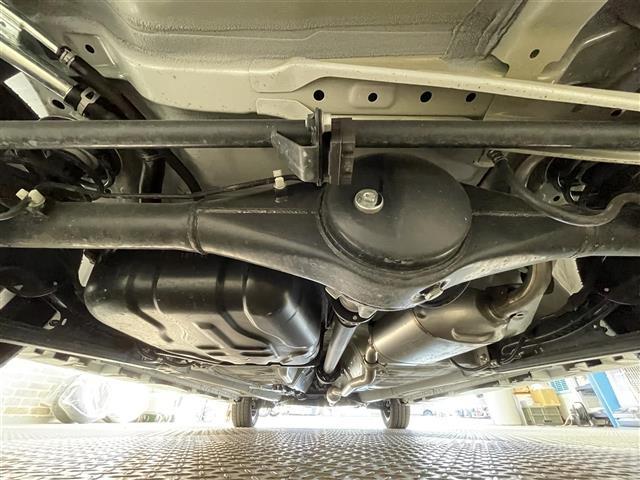 スペーシアカスタム ハイブリッドＸＳ　４ＷＤ　両側パワースライドドア　マルチユースフラップ　ヘッドアップディスプレイ　スズキセーフティサポート　デュアルセンサーブレーキサポート　アダプティブクルーズコントロール　コーナーセンサー（41枚目）