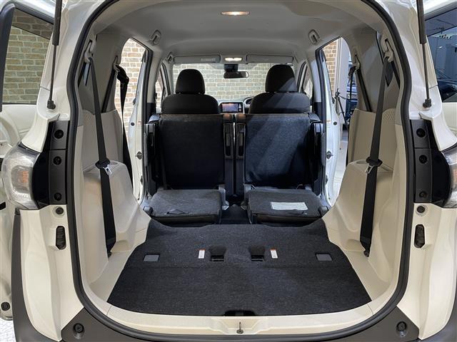 シエンタ Ｇ　３列７人乗り　トヨタセーフティセンスＣ　両側パワースライドドア　横滑り防止装置　プリクラッシュセーフティ　レーンディパーチャーアラート　オートマチックハイビーム　カロッツェリアナビ　バックカメラ（28枚目）