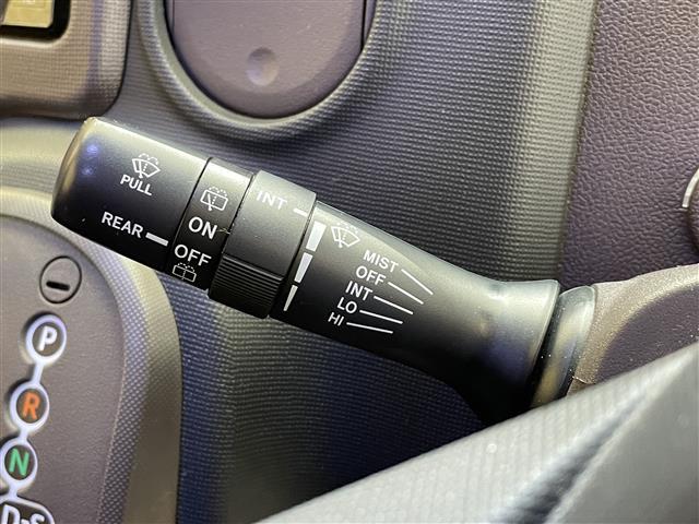 スペイド Ｆ　４ＷＤ　左側パワースライドドア　横滑り防止装置　社外ナビ　フルセグＴＶ　ドライブレコーダー　ＥＴＣ　ヘッドライトレベライザー　エンジンスターター　ＨＩＤヘッドランプ　純正フロアマット（5枚目）