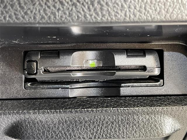 ヴォクシー ＺＳ　煌ＩＩ　ワンオーナー　４ＷＤ　寒冷地仕様　両側パワースライドドア　トヨタセーフティセンスＣ　プリクラッシュセーフティ　クルーズコントロール　クリアランスソナー　純正ＳＤナビ　ＬＥＤヘッドランプ（7枚目）