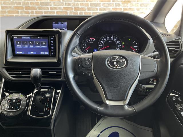 ヴォクシー ＺＳ　煌ＩＩ　ワンオーナー　４ＷＤ　寒冷地仕様　両側パワースライドドア　トヨタセーフティセンスＣ　プリクラッシュセーフティ　クルーズコントロール　クリアランスソナー　純正ＳＤナビ　ＬＥＤヘッドランプ（11枚目）