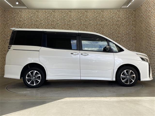 ヴォクシー ＺＳ　煌ＩＩ　ワンオーナー　４ＷＤ　寒冷地仕様　両側パワースライドドア　トヨタセーフティセンスＣ　プリクラッシュセーフティ　クルーズコントロール　クリアランスソナー　純正ＳＤナビ　ＬＥＤヘッドランプ（37枚目）