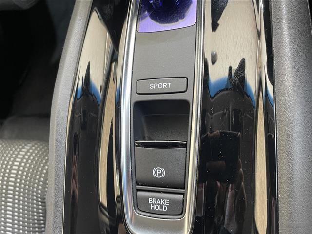 ヴェゼル ハイブリッド ワンオーナー パドルシフト バックカメラ レーンアシスト リアクティブフォースペダル 標識認識機能 衝突被害軽減ブレーキ 横滑り防止装置 フロントワイパーデアイサー チップアップリアシート(15枚目)