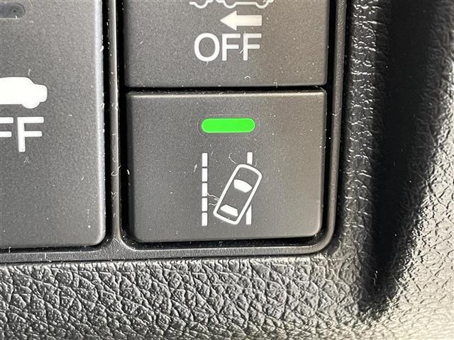 ヴェゼル ハイブリッド ワンオーナー パドルシフト バックカメラ レーンアシスト リアクティブフォースペダル 標識認識機能 衝突被害軽減ブレーキ 横滑り防止装置 フロントワイパーデアイサー チップアップリアシート(20枚目)