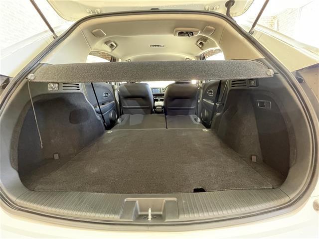 ヴェゼル ハイブリッド ワンオーナー パドルシフト バックカメラ レーンアシスト リアクティブフォースペダル 標識認識機能 衝突被害軽減ブレーキ 横滑り防止装置 フロントワイパーデアイサー チップアップリアシート(38枚目)