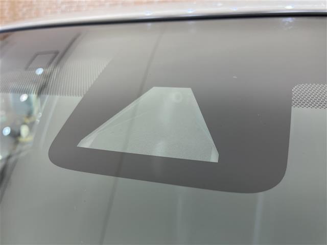 ハリアーハイブリッド プレミアム ワンオーナー 4WD ムーンルーフ プリクラッシュセーフティ レーダークルーズコントロール レーンディパーチャーアラート Msスピードエアロ パワーバックドア 運転席パワーシート(2枚目)