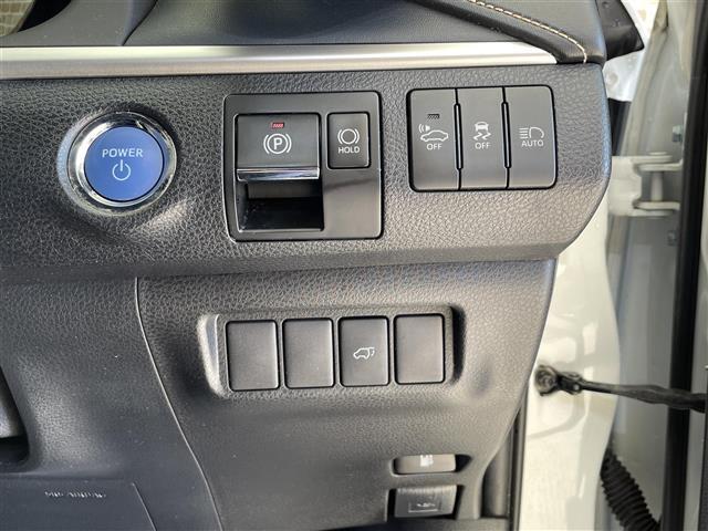 ハリアーハイブリッド プレミアム ワンオーナー 4WD ムーンルーフ プリクラッシュセーフティ レーダークルーズコントロール レーンディパーチャーアラート Msスピードエアロ パワーバックドア 運転席パワーシート(19枚目)