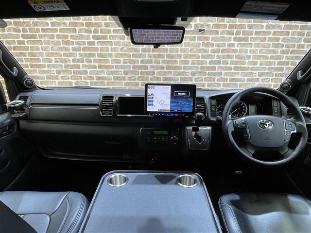 ハイエースバン スーパーGL ダークプライムII フルタイム4WD 両側パワースライドドア スライドフロア クスコスタビバー KYBショックアブソーバー BRIDE製シート パノラミックビューモニター クルーズコントロール クリアランスソナー(15枚目)