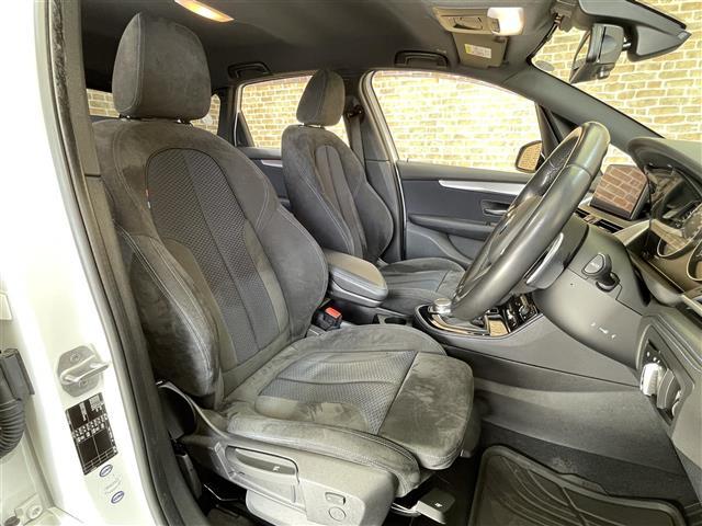 2シリーズ 218dアクティブツアラー Mスポーツ ディーゼルターボ パドルシフト 衝突被害軽減システム 車線逸脱警報 コーナーセンサー 横滑り防止装置 アイドリングストップ 可変スピードリミッター 純正ナビ TVチューナー バックカメラ(21枚目)