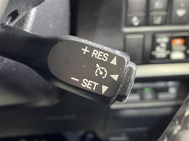 ヴォクシー ZS 煌II ワンオーナー 4WD 寒冷地仕様 カロッツェリア後席ディスプレイ 両側パワースライドドア トヨタセーフティセンスC クルーズコントロール クリアランスソナー プリクラッシュセーフティ 純正ホイール(5枚目)