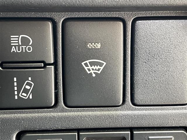 ヴォクシー ZS 煌II ワンオーナー 4WD 寒冷地仕様 カロッツェリア後席ディスプレイ 両側パワースライドドア トヨタセーフティセンスC クルーズコントロール クリアランスソナー プリクラッシュセーフティ 純正ホイール(11枚目)