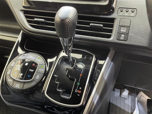 ヴォクシー ZS 煌II ワンオーナー 4WD 寒冷地仕様 カロッツェリア後席ディスプレイ 両側パワースライドドア トヨタセーフティセンスC クルーズコントロール クリアランスソナー プリクラッシュセーフティ 純正ホイール(21枚目)