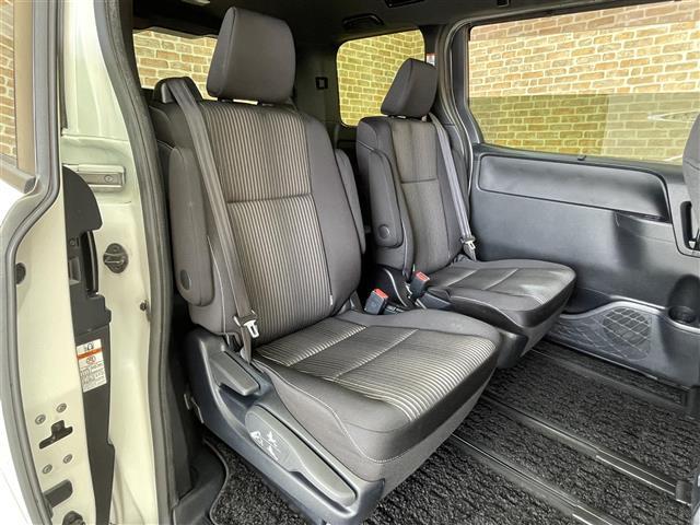 ヴォクシー ZS 煌II ワンオーナー 4WD 寒冷地仕様 カロッツェリア後席ディスプレイ 両側パワースライドドア トヨタセーフティセンスC クルーズコントロール クリアランスソナー プリクラッシュセーフティ 純正ホイール(26枚目)