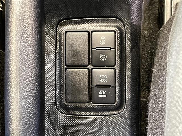 アクア S TRDエアロ トヨタセーフティセンスC プリクラッシュセーフティ レーンディパーチャーアラート オートマチックハイビーム 横滑り防止装置 純正ナビ バックカメラ ETC2.0 ドライブレコーダー(11枚目)