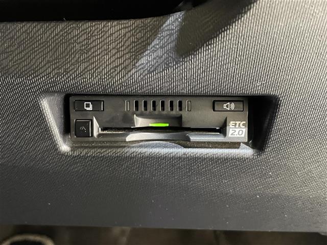 アクア S TRDエアロ トヨタセーフティセンスC プリクラッシュセーフティ レーンディパーチャーアラート オートマチックハイビーム 横滑り防止装置 純正ナビ バックカメラ ETC2.0 ドライブレコーダー(12枚目)
