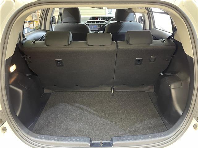 アクア S TRDエアロ トヨタセーフティセンスC プリクラッシュセーフティ レーンディパーチャーアラート オートマチックハイビーム 横滑り防止装置 純正ナビ バックカメラ ETC2.0 ドライブレコーダー(29枚目)