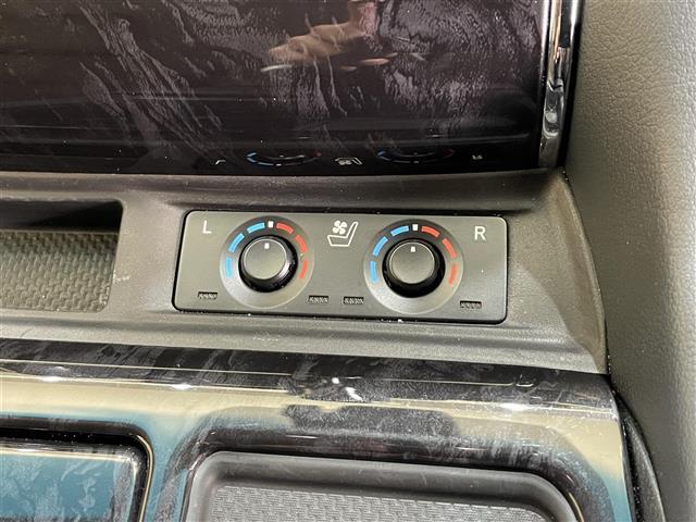 アルファード 2.5S Cパッケージ ワンオーナー 4WD 三眼LEDヘッドランプ 両側パワースライドドア パワーバックドア トヨタセーフティセンス シートヒーター シートベンチレーション デジタルインナーミラー AC100V100W(4枚目)