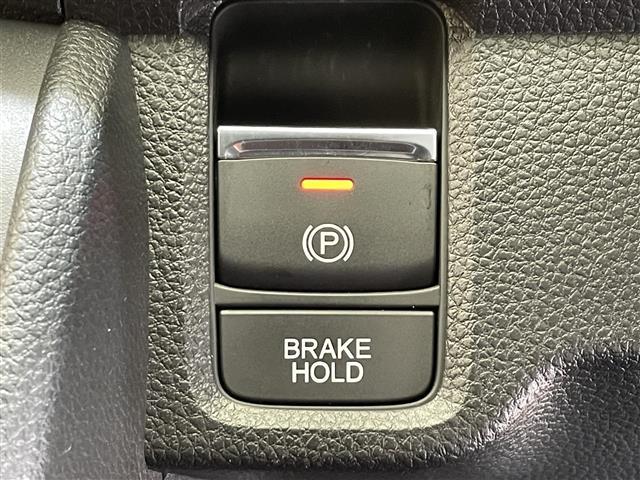 Ｎ－ＯＮＥ ＲＳ　６速マニュアルミッション　ターボ　ホンダセンシング　衝突軽減ブレーキ　アダプティブクルーズコントロール　パーキングセンサー　無限カーボンシフトノブ　シートヒーター　純正ナビ　フルＬＥＤヘッドライト（3枚目）