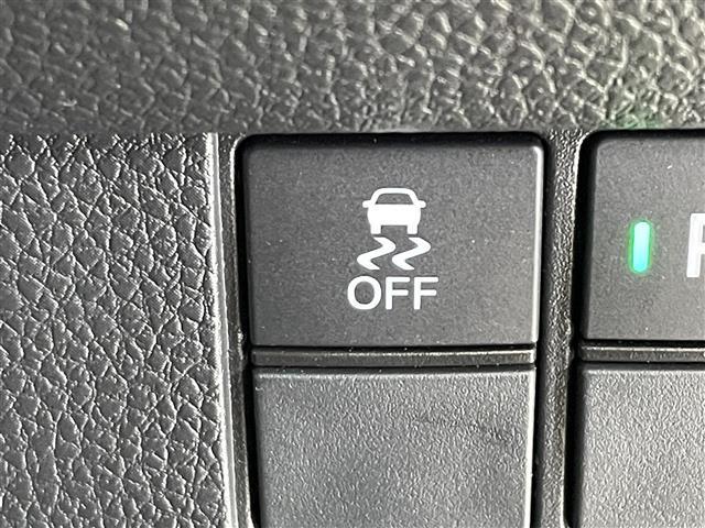 Ｎ－ＯＮＥ ＲＳ　６速マニュアルミッション　ターボ　ホンダセンシング　衝突軽減ブレーキ　アダプティブクルーズコントロール　パーキングセンサー　無限カーボンシフトノブ　シートヒーター　純正ナビ　フルＬＥＤヘッドライト（6枚目）