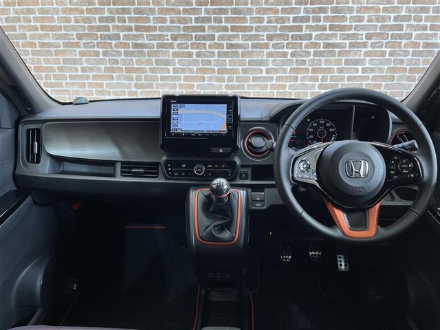 Ｎ－ＯＮＥ ＲＳ　６速マニュアルミッション　ターボ　ホンダセンシング　衝突軽減ブレーキ　アダプティブクルーズコントロール　パーキングセンサー　無限カーボンシフトノブ　シートヒーター　純正ナビ　フルＬＥＤヘッドライト（42枚目）