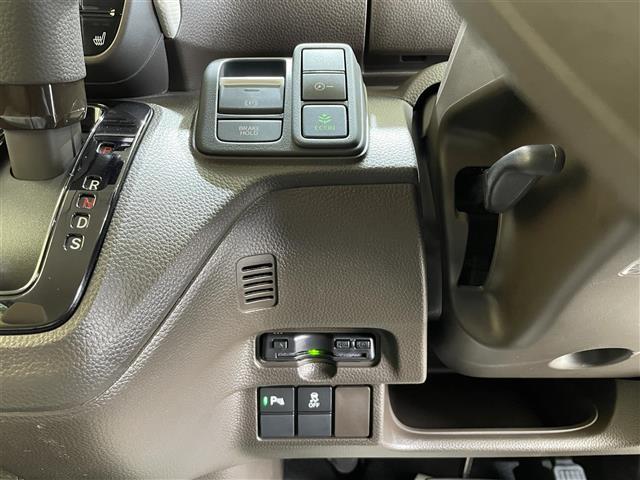 Ｎ－ＢＯＸ Ｌ　４ＷＤ　左側パワースライドドア　ホンダセンシング　衝突軽減ブレーキ　渋滞追従機能付きクルーズコントロール　パーキングセンサー　シートヒーター　シートバックテーブル　カロッツェリアナビ（12枚目）