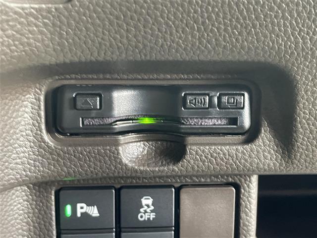 Ｎ－ＢＯＸ Ｌ　４ＷＤ　左側パワースライドドア　ホンダセンシング　衝突軽減ブレーキ　渋滞追従機能付きクルーズコントロール　パーキングセンサー　シートヒーター　シートバックテーブル　カロッツェリアナビ（14枚目）