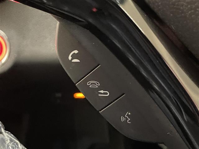 気になる車はすぐにお問い合わせください！画面右側の００６６から始まる無料ダイヤルからお問い合わせ下さい！専門スタッフがお車のご質問にお答えいたします！