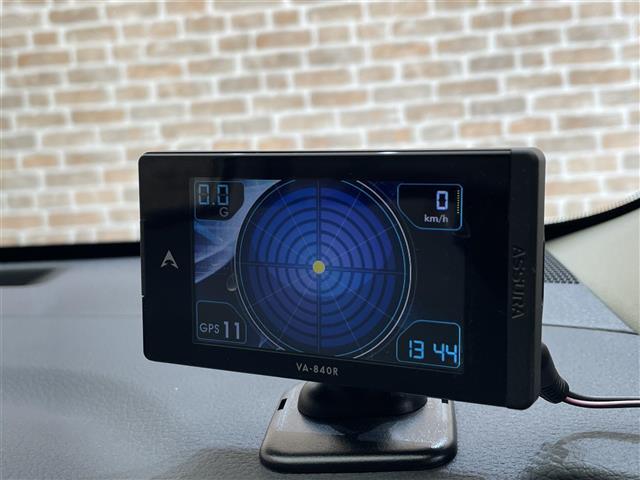 エクストレイル モード・プレミアｉ　ハイコントラストインテリア　プロパイロット　クルーズコントロール　エマージェンシーブレーキ　レーンアシストコーナーセンサー　コーナリングスタビリティアシスト　アクティブエンジンブレーキ　ダウンヒルアシスト　アイドリングストップ（4枚目）