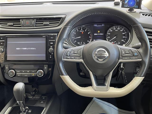 エクストレイル モード・プレミアｉ　ハイコントラストインテリア　プロパイロット　クルーズコントロール　エマージェンシーブレーキ　レーンアシストコーナーセンサー　コーナリングスタビリティアシスト　アクティブエンジンブレーキ　ダウンヒルアシスト　アイドリングストップ（7枚目）